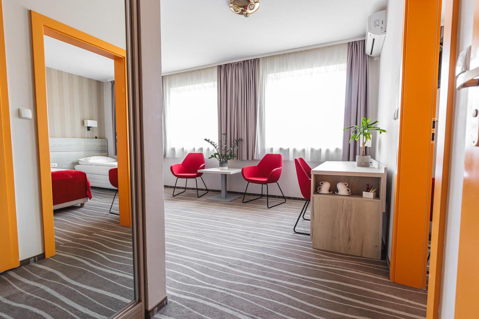 Hotel Akwawit Leszno  Buitenkant foto