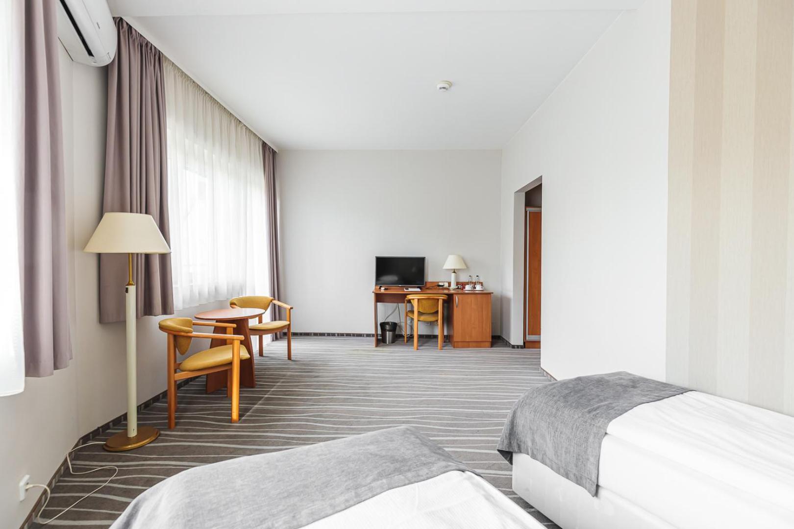 Hotel Akwawit Leszno  Buitenkant foto